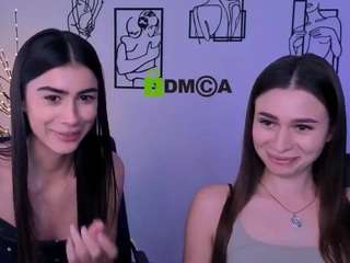 flora-ri live webcam show