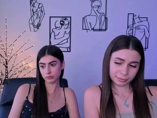 flora-ri live webcam show
