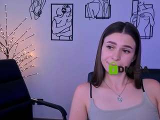 flora-ri live webcam show