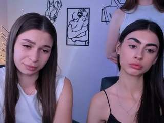flora-ri live webcam show