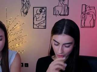 flora-ri live cam preview