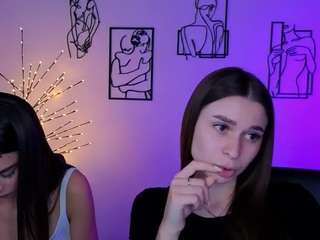 flora-ri live cam preview