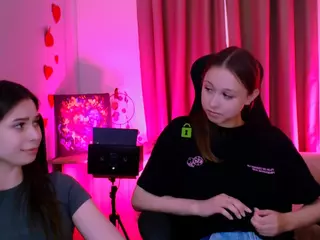 flora-ri's Live Sex Cam Show