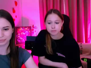 flora-ri's Live Sex Cam Show