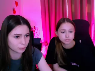 flora-ri's Live Sex Cam Show