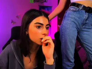 flora-ri's Live Sex Cam Show