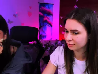 flora-ri's Live Sex Cam Show