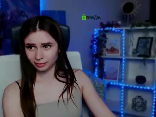 flora-ri's Live Sex Cam Show