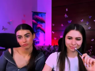 flora-ri's Live Sex Cam Show