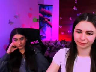 flora-ri's Live Sex Cam Show