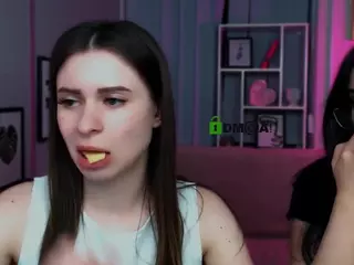 flora-ri's Live Sex Cam Show
