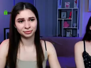 flora-ri's Live Sex Cam Show
