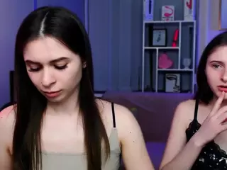 flora-ri's Live Sex Cam Show