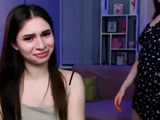 flora-ri's Live Sex Cam Show