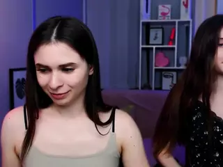 flora-ri's Live Sex Cam Show