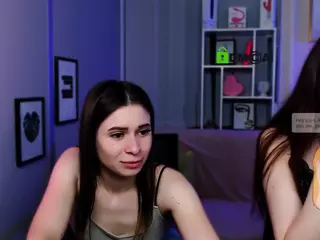 flora-ri's Live Sex Cam Show