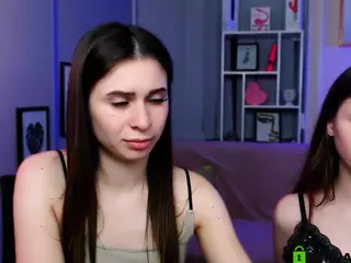 flora-ri's Live Sex Cam Show