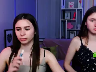 flora-ri's Live Sex Cam Show