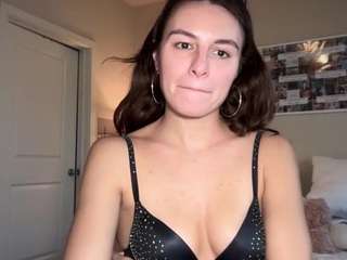 graciesmith27's CamSoda show and profile