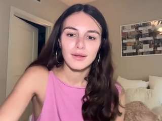 Live webcam model graciesmith27 on Soda Cams