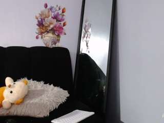 Chloe_savage