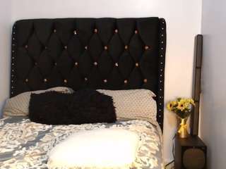 Chloe_savage