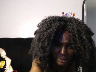 Chloe_savage