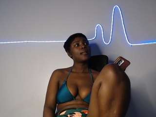 Chloe_savage