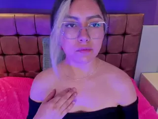 mila-mendoza's Live Sex Cam Show