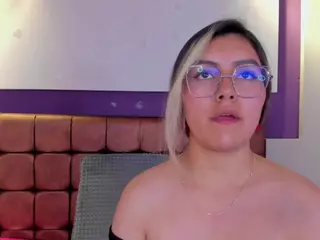 mila-mendoza's Live Sex Cam Show