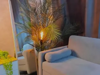 ZaraBrougham's Live Sex Cam Show