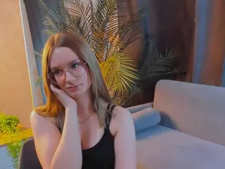 ZaraBrougham's Live Sex Cam Show