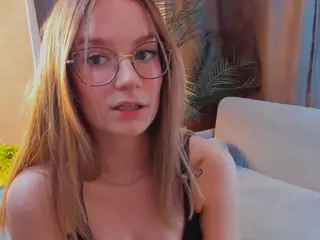 ZaraBrougham's Live Sex Cam Show