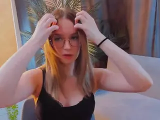 ZaraBrougham's Live Sex Cam Show
