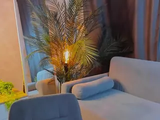 ZaraBrougham's Live Sex Cam Show