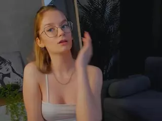 ZaraBrougham's Live Sex Cam Show