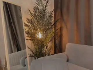 ZaraBrougham's Live Sex Cam Show