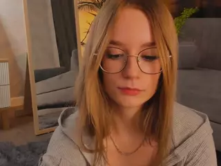 ZaraBrougham's Live Sex Cam Show
