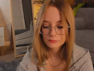 ZaraBrougham's Live Sex Cam Show
