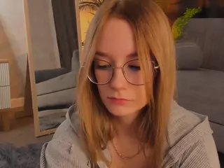 ZaraBrougham's Live Sex Cam Show