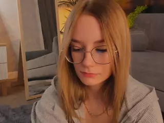 ZaraBrougham's Live Sex Cam Show