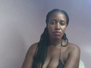 le modèle amber-cutie2 est en webcam porno dans un show sur le site camsoda, il possède les tags suivants: amateur,black hair,blowjob,brown eyes,dirty talk,doggy style,foot fetish,handjob,lovense,normal,tittyfuck,toys,twerk,big tits