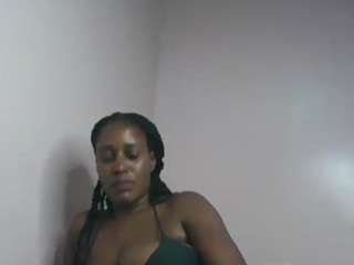 le modèle amber-cutie2 est en webcam porno dans un show sur le site camsoda, il possède les tags suivants: amateur,black hair,blowjob,brown eyes,dirty talk,doggy style,foot fetish,handjob,lovense,normal,tittyfuck,toys,twerk,big tits