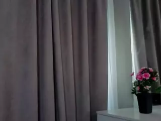 EdlaBuskey's Live Sex Cam Show