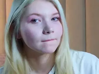 EdlaBuskey's Live Sex Cam Show