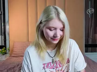 EdlaBuskey's Live Sex Cam Show