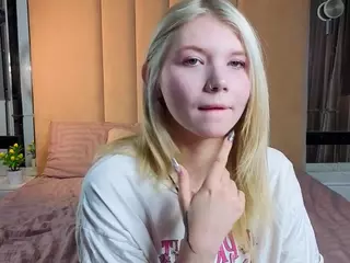 EdlaBuskey's Live Sex Cam Show