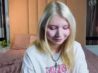 EdlaBuskey's Live Sex Cam Show