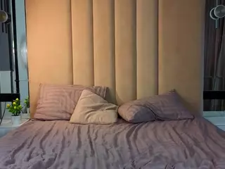 EdlaBuskey's Live Sex Cam Show
