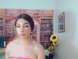 emeli-roushot from CamSoda is Freechat